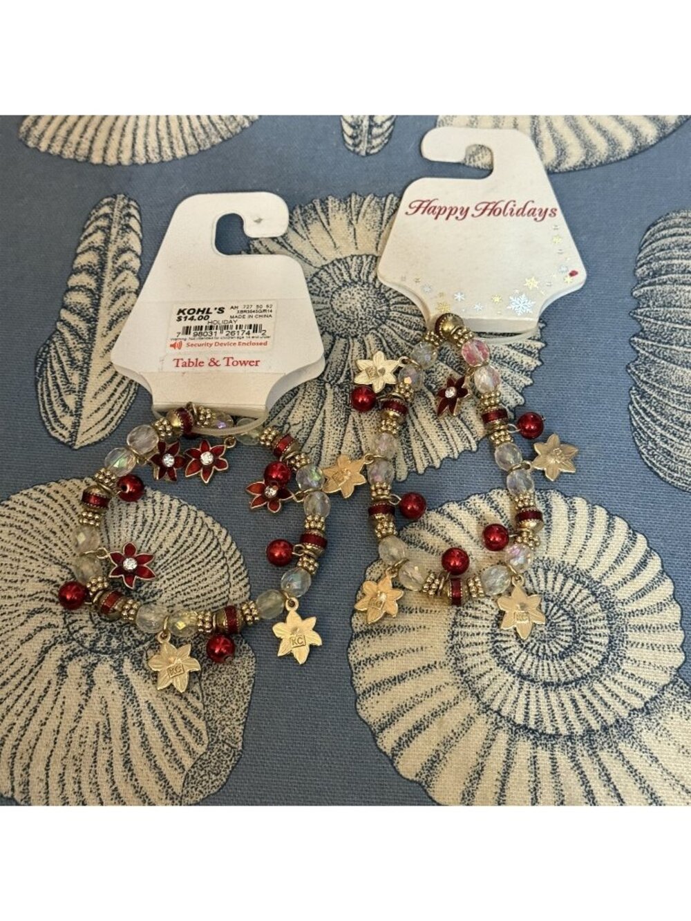 Kohl's Christmas Bracelet Set of 2 Beaded Stretch Poinsettia New Sparkle